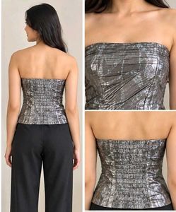 🤍 Sparkly Silver Tube Top + Black skinny jeans