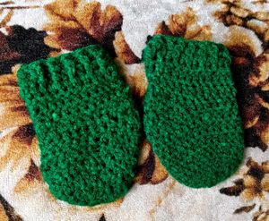 🧶Handmade Green &amp; White Crochet Baby Socks