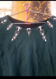 W Embroidered Woollen Kurti With Shrug