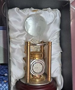 vintage rotating desk clock