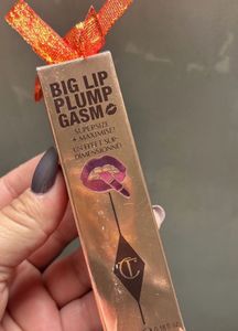 CT big lip plumgasm Strawberry Choc