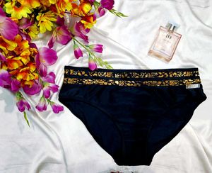 🇳🇿💫🎀Stylish Black Briefs with Gold Trim