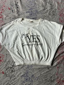 White "Say Yes" Graphic Crop Top