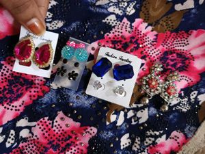 Beautiful Earring Set(totally 7 pairs)