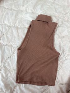 Ribbed Mock Neck Sleeveless Crop Top