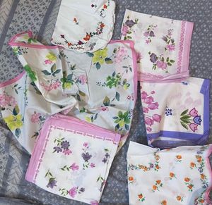 Vintage Floral Print hankies  15 per hanky
