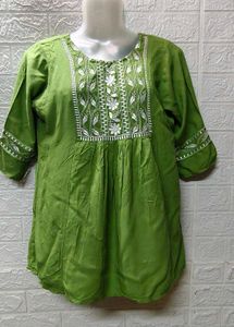 Green Short Kurta For Medium Size Women