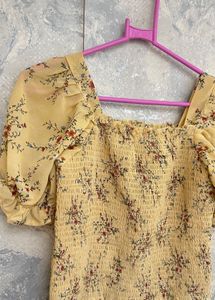 Floral Smocked Puff Sleeve Top