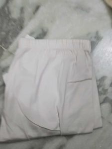 Comfortable Off-White Leggings
