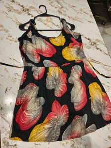 Abstract Print Sleeveless short kurti