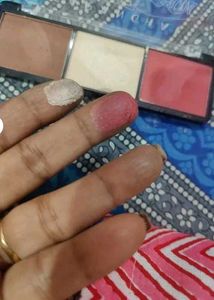 3-in-1 Contour, Highlighter &amp; Blusher Palette