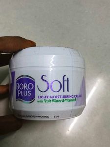 Boro Plus Soft Light Moisturising Cream of 300ml