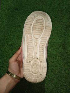 Stylish Pink Sneakers for Women