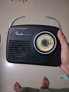 Retro Bluetooth Speaker Radio- not working