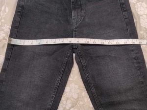 ZARA Vintage Black Straight Leg Jeans
