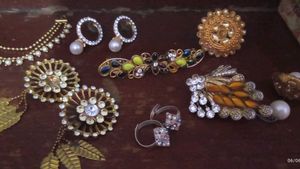 Assorted Women's Jewellery Set