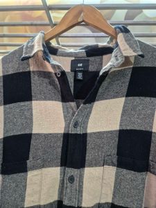 H&amp;M  Men's Plaid Flannel Shirt