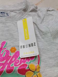 4-6 year Girl's Outfit: Graphic Tee &amp; Cropped Pant