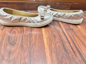 Carlton London Ballet Flats with Bow Detail