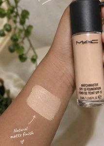MAC Matchmaster SPF 15 Foundation