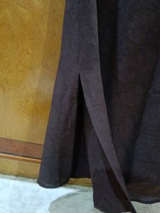 Heigh Waist Skirt With Side Cut Nd Waist Chain For Fitting