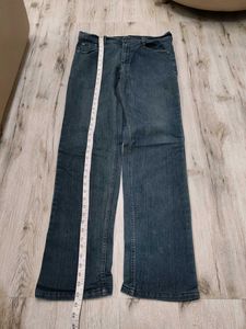 Ma6040 Sabrin jeans waist 32 inches