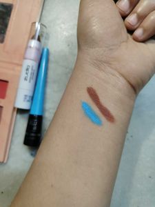 Eyeshadow, Lipstick and Eyeliner Combo set