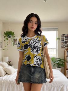 Unique Graphic Print T-Shirt