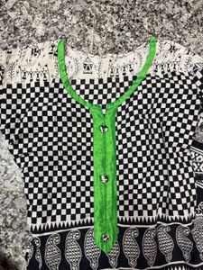 Stylish Black &amp; White Kurta Set