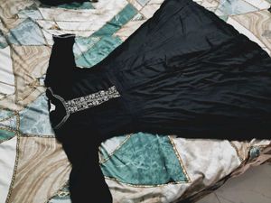 Elegant Black Embroidered Kurta