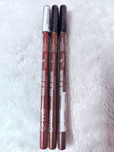 MARS Matte Liner | One Swipe Smooth Application |