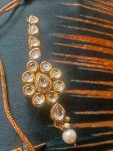 kundan necklace jewellery with maangtika