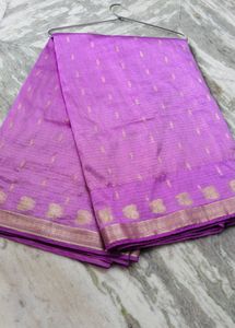 lavender colour saree with elegant contrast matchi
