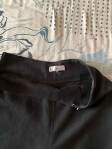 Black Capri Style Pants