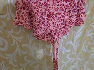 Boho Off-Shoulder Floral Ruffle Crop Top