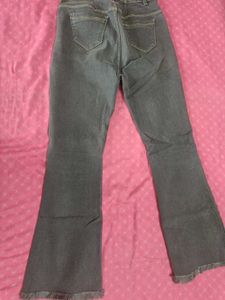 Graphic Tshirt nd Bell bottom jeans combo