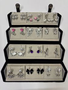 Set of 12 earrings with Box