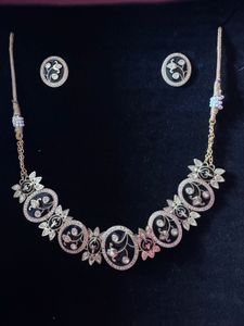 Elegant Black &amp; Gold Necklace Set