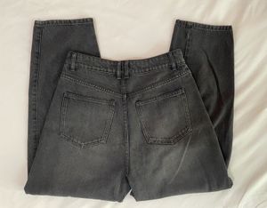 Stylish Dark Wash High-Waisted Jeans