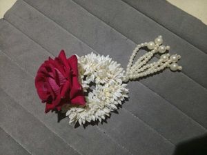 Floral Hair Accessory with Pearls