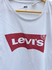 Levi's White T-Shirt
