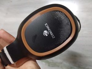 Head phone