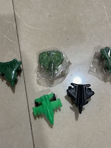 5  Mini Plastic Toy Fighter Jets 25 Cars