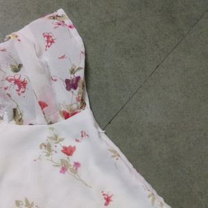 Off White Floral Dress........ Size M