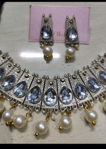 Brand New Beautiful Necklace Set