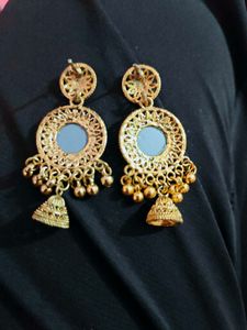 Exquisite Gold-Tone Mirror Earrings