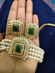 Elegant Pearl &amp; Emerald Necklace Set