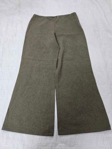 Wide Leg low-rise Trousers waist 32