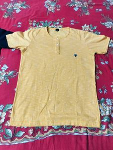 Bundle of 2 Men's T-Shirt 💛💙