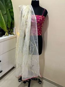 Elegant Dupatta With Blouse